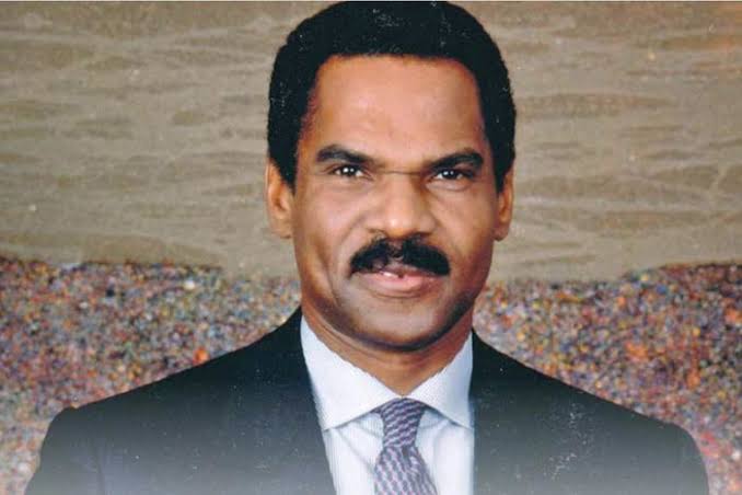 Introducing Reginald Lewis: First Billionaire Black Mogul